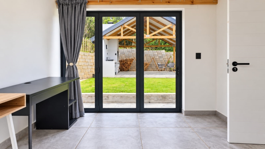 2 Bedroom Property for Sale in Stilbaai Wes Western Cape